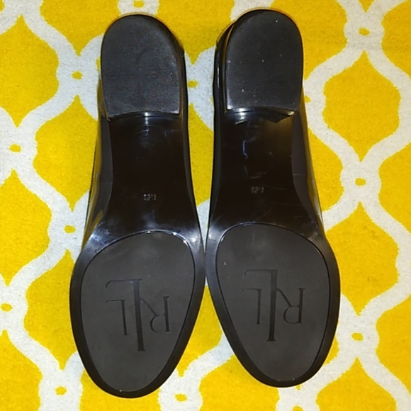 Ralph Lauren  Sz. 9.5B  (Narrow) Shoes Gray  Like New - Picture 4 of 8